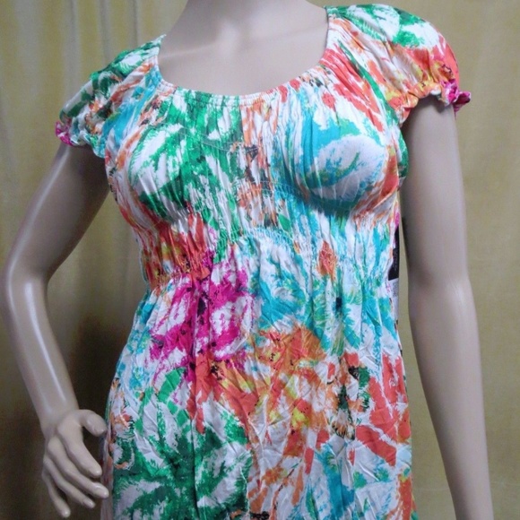 Daisy Fuentes Tops - Watercolor Cap Sleeve Smocked Babydoll Tunic XS S